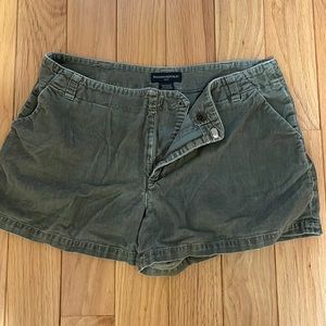 Banana republic olive green cotton shorts Size 6